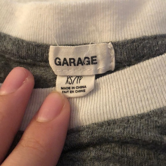 Simple light gray tee! - Picture 2 of 3